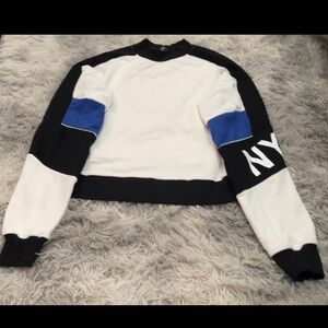 Used Forever 21 Cropped sweatshirt